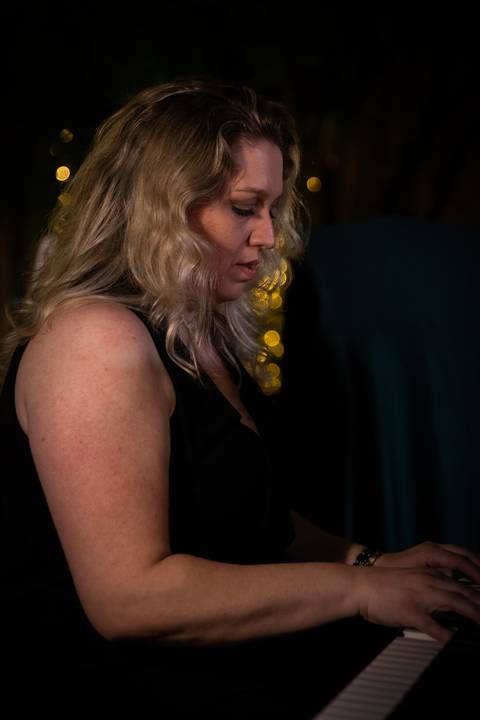 momentos do sarau voice na escola Voice no Brooklin SP apresentações artísticas com registro em foto e vídeo profissional
'