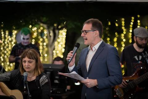 momentos do sarau voice na escola Voice no Brooklin SP apresentações artísticas com registro em foto e vídeo profissional
'