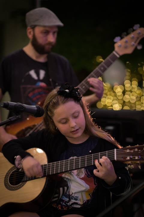 momentos do sarau voice na escola Voice no Brooklin SP apresentações artísticas com registro em foto e vídeo profissional
'