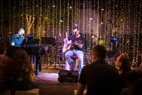 momentos do sarau voice na escola Voice no Brooklin SP apresentações artísticas com registro em foto e vídeo profissional
'