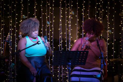 momentos do sarau voice na escola Voice no Brooklin SP apresentações artísticas com registro em foto e vídeo profissional
'