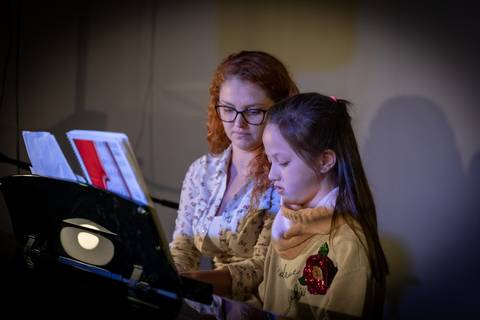 momentos do sarau voice na escola Voice no Brooklin SP apresentações artísticas com registro em foto e vídeo profissional
'