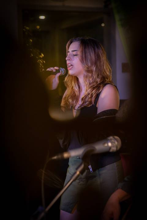 momentos do sarau voice na escola Voice no Brooklin SP apresentações artísticas com registro em foto e vídeo profissional
'