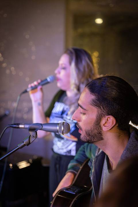 momentos do sarau voice na escola Voice no Brooklin SP apresentações artísticas com registro em foto e vídeo profissional
'