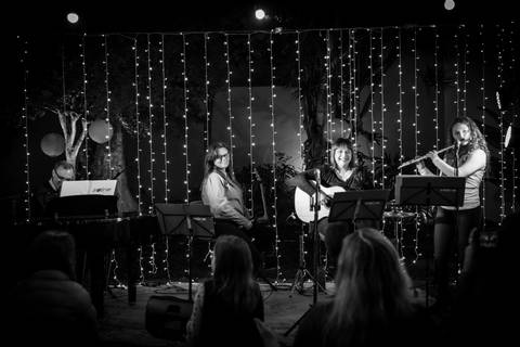 momentos do sarau voice na escola Voice no Brooklin SP apresentações artísticas com registro em foto e vídeo profissional
'