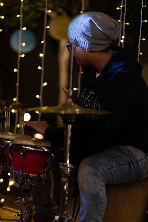 momentos do sarau voice na escola Voice no Brooklin SP apresentações artísticas com registro em foto e vídeo profissional
'