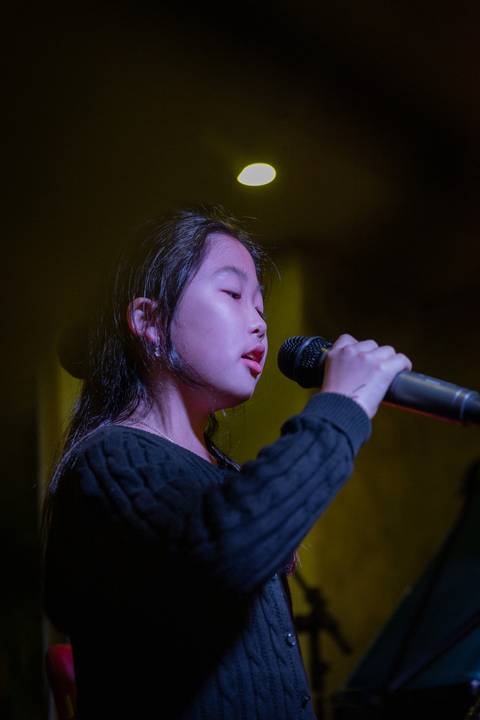 momentos do sarau voice na escola Voice no Brooklin SP apresentações artísticas com registro em foto e vídeo profissional
'