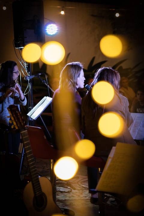 momentos do sarau voice na escola Voice no Brooklin SP apresentações artísticas com registro em foto e vídeo profissional
'