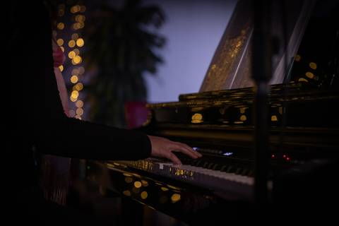 momentos do sarau voice na escola Voice no Brooklin SP apresentações artísticas com registro em foto e vídeo profissional
'