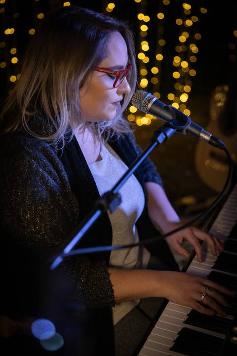 momentos do sarau voice na escola Voice no Brooklin SP apresentações artísticas com registro em foto e vídeo profissional
'