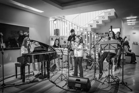 Fotos de melhores momentos da performance na escola de música Voice no Brooklin SP
'