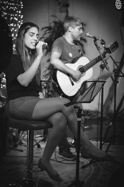 momentos do sarau voice na escola Voice no Brooklin SP apresentações artísticas com registro em foto e vídeo profissional
'