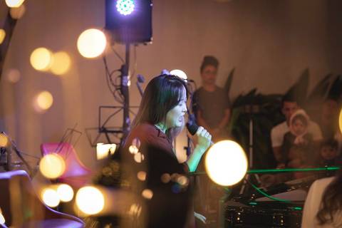 momentos do sarau voice na escola Voice no Brooklin SP apresentações artísticas com registro em foto e vídeo profissional
'