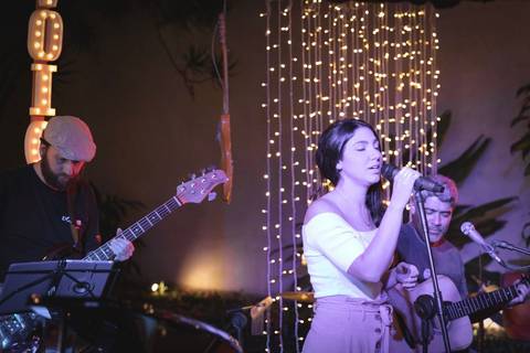 momentos do sarau voice na escola Voice no Brooklin SP apresentações artísticas com registro em foto e vídeo profissional
'