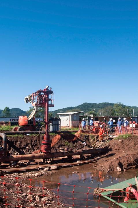 Registro das etapas de Obra de Perfuração Horizontal Direcional, HDD, para uso em material de comunicação e relatórios internos da Empresa
'