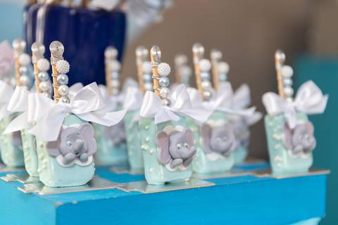 Chá de Bebê. Mesa de decoração. Tema Elefante. Detalhe dos doces'