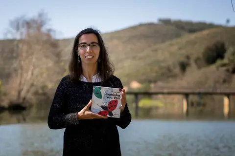 Cláudia Santos Edições Flamingo Joaninha Voa Voa'