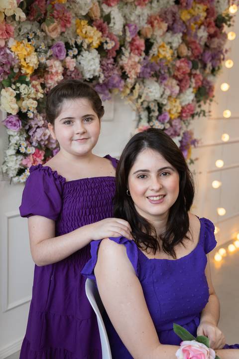 Mãe e filha ensaio em estúdio fotográfico no rj'