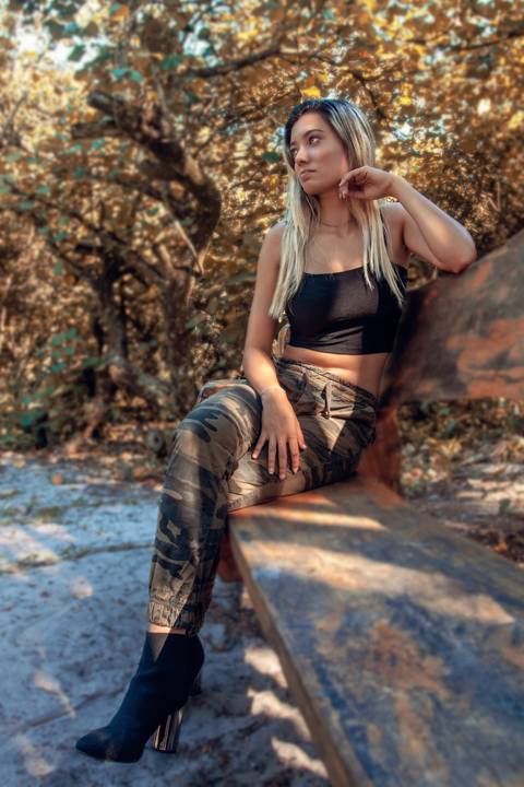 Ensaio feminino no Bosque da Barra, feito na Barra da Tijuca - RJ.
Modelo Larissa Generoso.'