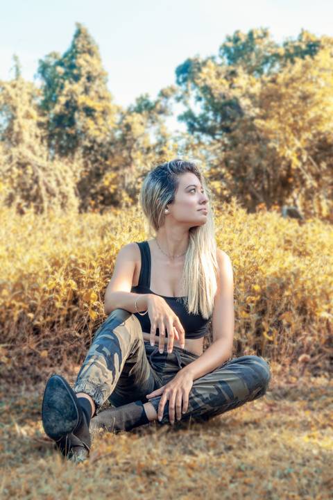 Ensaio feminino no Bosque da Barra, feito na Barra da Tijuca - RJ.
Modelo Larissa Generoso.'