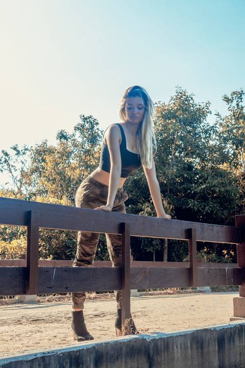 Ensaio feminino no Bosque da Barra, feito na Barra da Tijuca - RJ.
Modelo Larissa Generoso.'