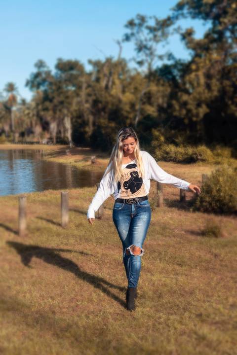 Ensaio feminino no Bosque da Barra, feito na Barra da Tijuca - RJ.
Modelo Larissa Generoso.'