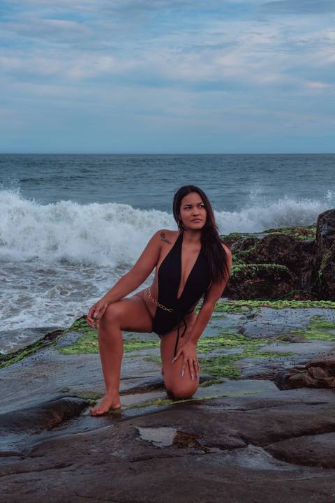 Ensaio sensual na praia do recreio
Foto de maio na praia
Poses para fotos na praia'