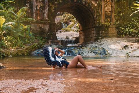 Ensaio feminino de Índia na cachoeira
Floresta da Tijuca - Rio de Janeiro
Fotos de índia da cachoeira
Ensaio fotográfico na cachoeira'