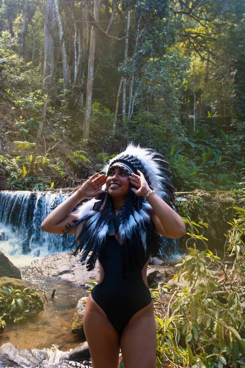 Ensaio feminino de Índia na cachoeira
Floresta da Tijuca - Rio de Janeiro
Fotos de índia da cachoeira
Ensaio fotográfico na cachoeira'