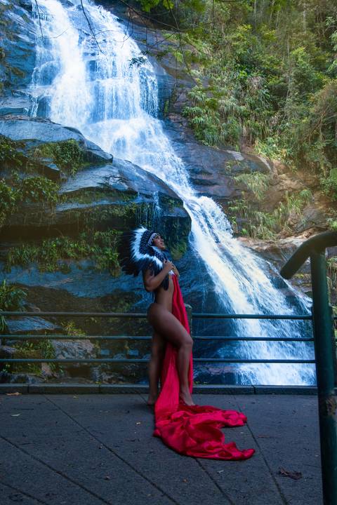 Ensaio feminino de Índia na cachoeira
Floresta da Tijuca - Rio de Janeiro
Fotos de índia da cachoeira
Ensaio fotográfico na cachoeira'