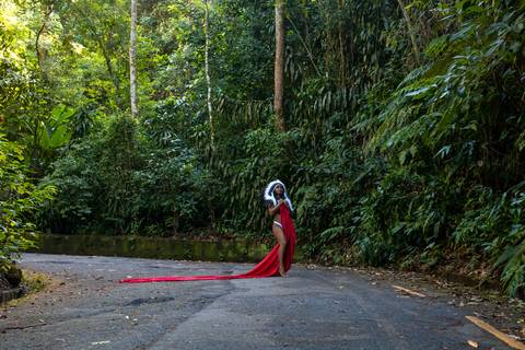 Ensaio feminino de Índia na cachoeira
Floresta da Tijuca - Rio de Janeiro
Fotos de índia da cachoeira
Ensaio fotográfico na cachoeira'