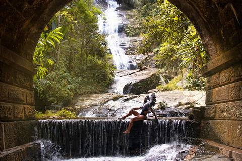 Ensaio feminino de Índia na cachoeira
Floresta da Tijuca - Rio de Janeiro
Fotos de índia da cachoeira
Ensaio fotográfico na cachoeira'