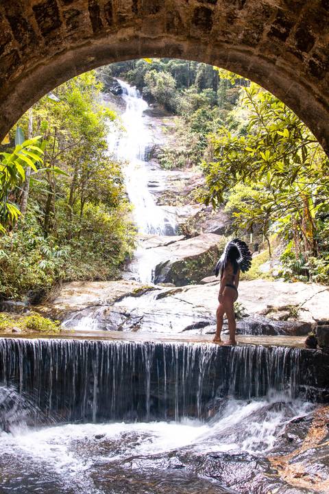 Ensaio feminino de Índia na cachoeira
Floresta da Tijuca - Rio de Janeiro
Fotos de índia da cachoeira
Ensaio fotográfico na cachoeira'