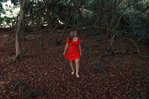 Ensaio feminino no bosque da barra. 

Fotos no bosque da. barra rio de janeiro'