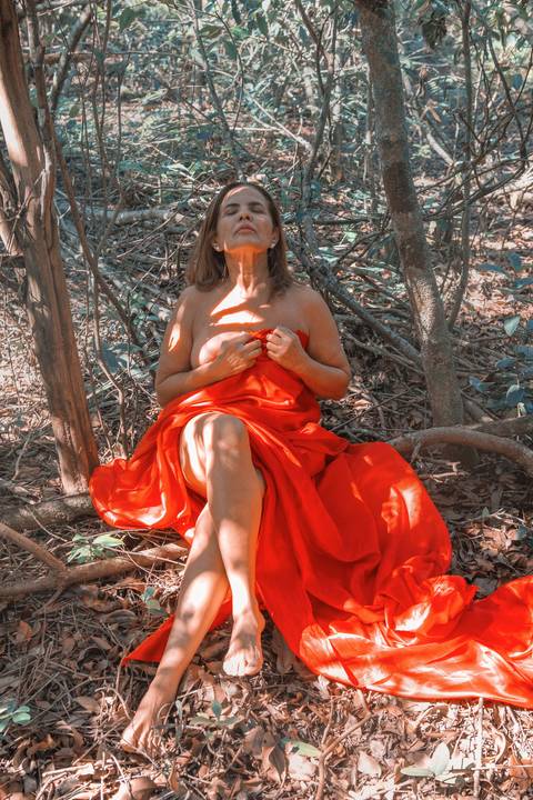 Ensaio sensual de aniversário no bosque
Bosque da Barra - Rio de Janeiro
Fotos sensuais no bosque
Ensaio sensual externo'