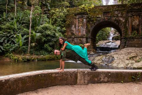Fotos de ensaio pré-wedding na cachoeira da floresta da tijuca rj
Casamento militar'