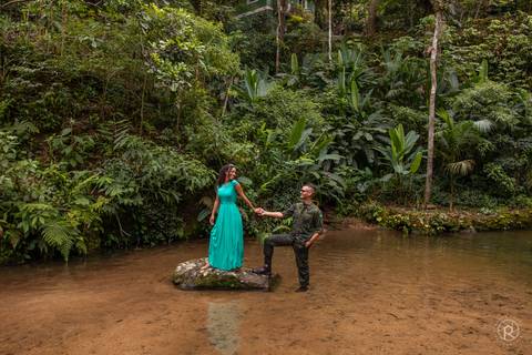 Fotos de ensaio pré-wedding na cachoeira da floresta da tijuca rj
Casamento militar'