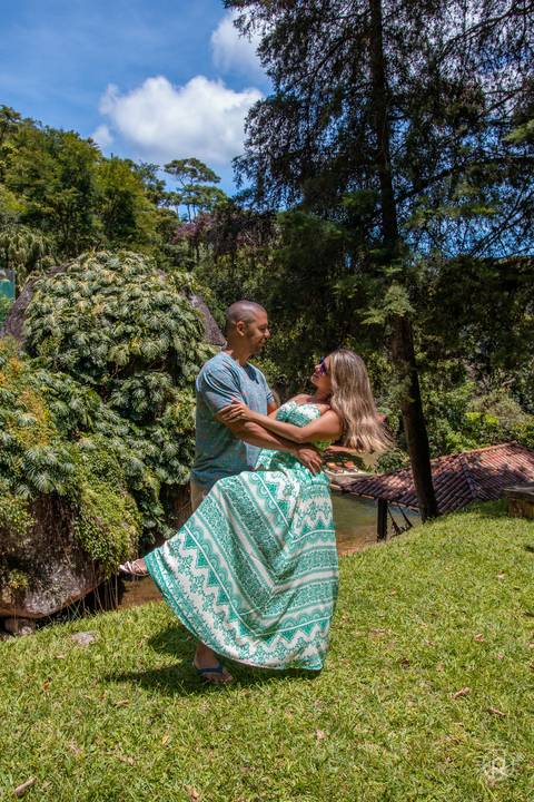 foto-de-casal-externa-pose'