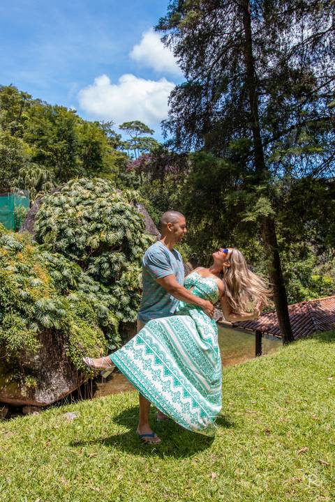 foto-de-casal-externa-pose'