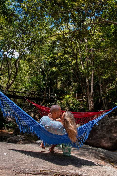 foto-de-casal-externa-pose'