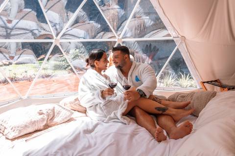 ensaio-casal-itaipava-bluebearcabins-poses-para-foto'