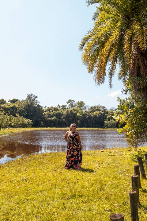 Mulher-no-bosque-da-barra'