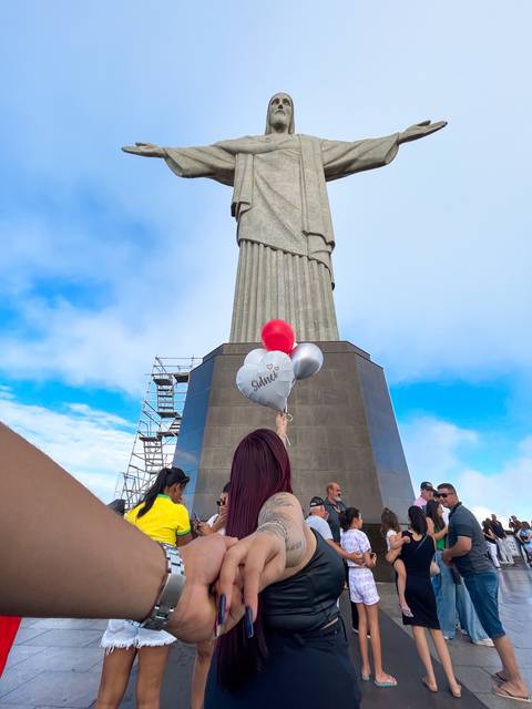 foto-no-cristo-redentor-rj-homenagem-ao-pai'