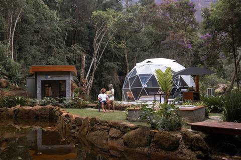 casal-na-pousada-bluebear-cabins'