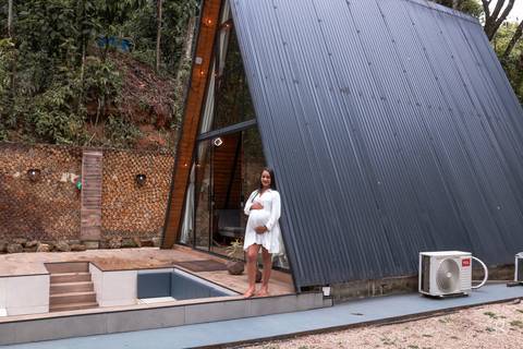 foto-gestante-e-marido-cabana-petro-em-petropolis'