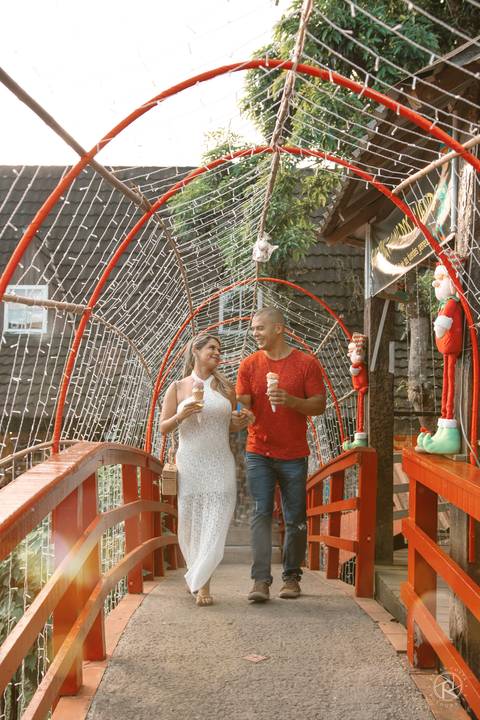 ensaio-de-casal-em-penedo-rj-com-sorvete'
