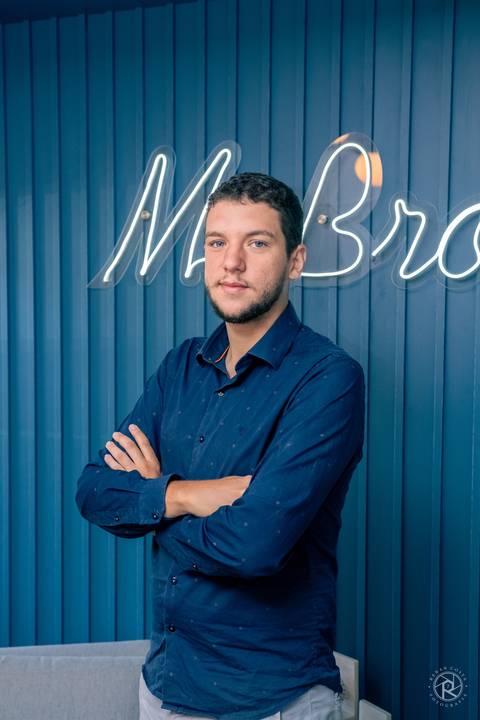Ensaio corporativo para corretores da imobiliária My Broker em Uberlândia MG.'