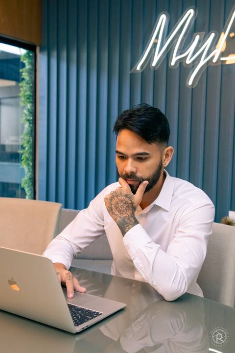 Ensaio corporativo para corretores da imobiliária My Broker em Uberlândia MG.'