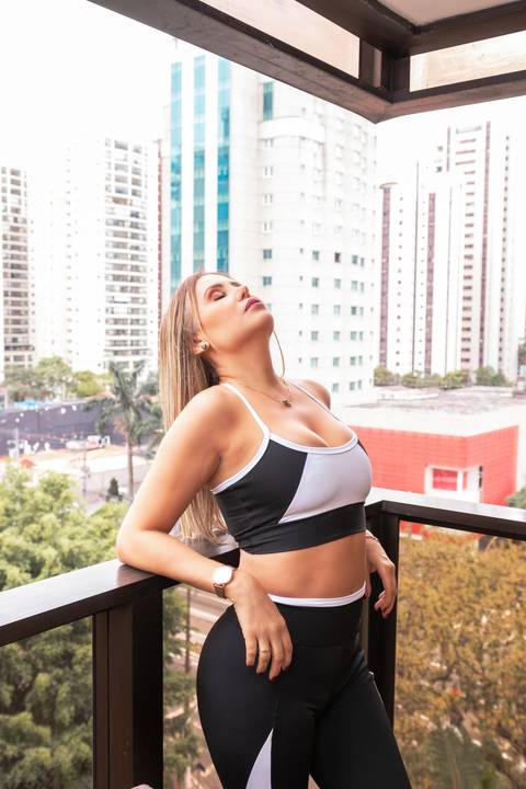 Ensaio feminino sensual em Moema São Paulo
Mulher de roupa fitness'