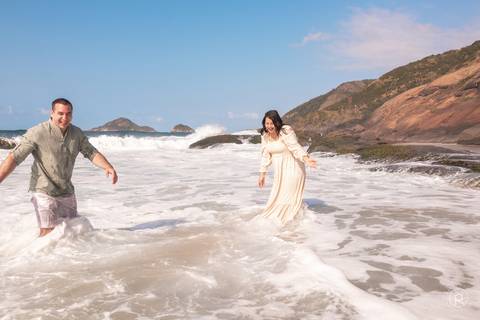 Ensaio Pré-Wedding na praia do recreio no Rio de Janeiro
Ensaio de casal na praia rj'